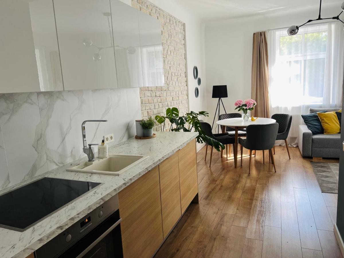 The Right Coast Apartment With Free Private Parking 里加 外观 照片