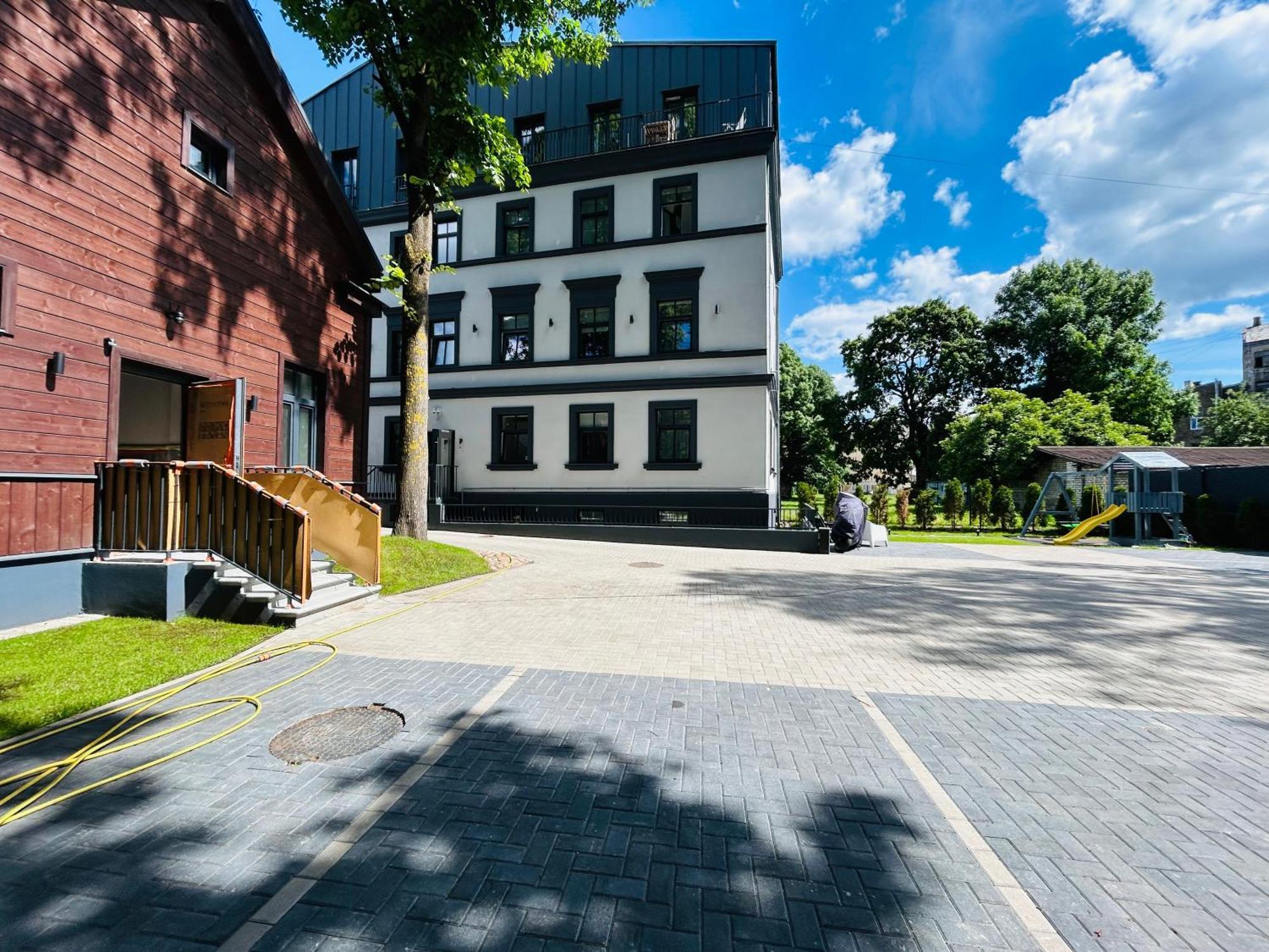 The Right Coast Apartment With Free Private Parking 里加 外观 照片